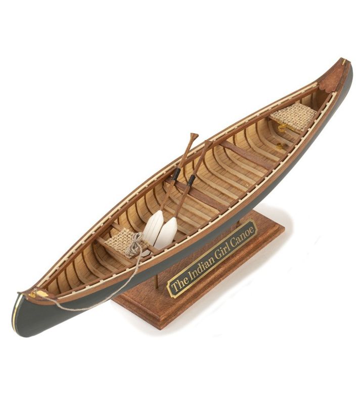 Dívčí indiánská kanoe